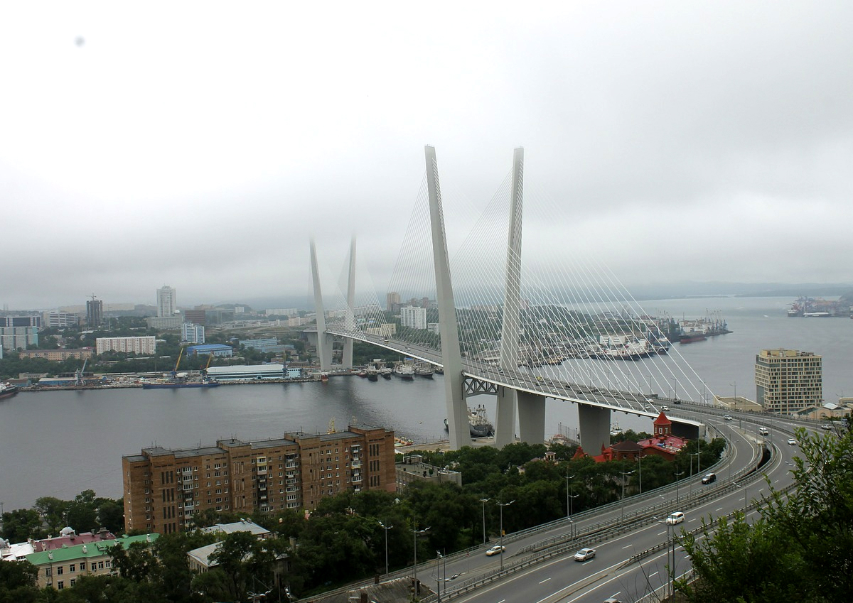 Приморские архитекторы рекомендуют московскому подрядчику организовать во Владивостоке «дорожную диету»