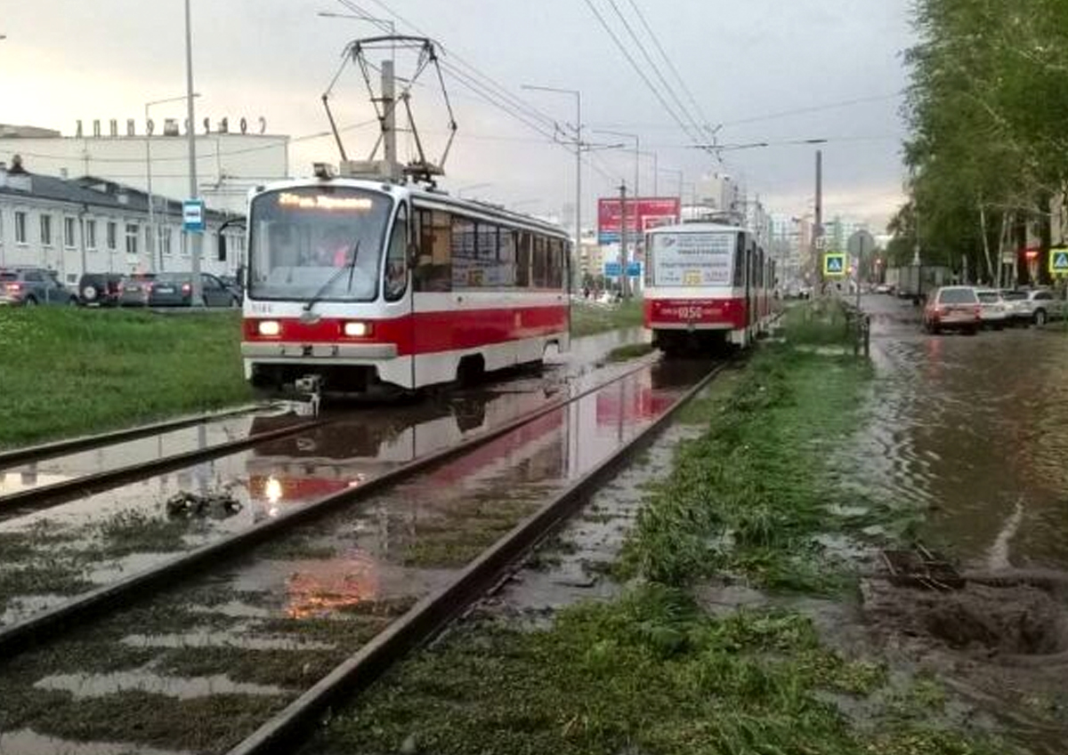 Жители Владивостока просят вернуть трамвай и не ставить на улицах кладбищенские урны